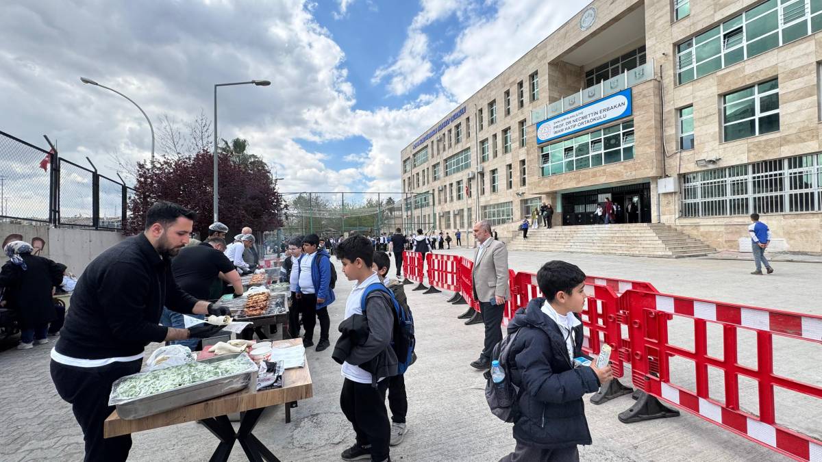 Şanlıurfa’da öğrencilere moral etkinliği! 600 öğrenciye ikram edildi!