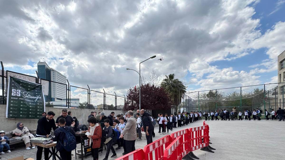 Şanlıurfa’da öğrencilere moral etkinliği! 600 öğrenciye ikram edildi!
