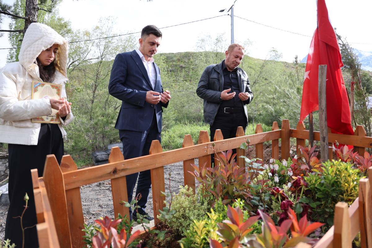 Ayla öğretmenin oğlu: