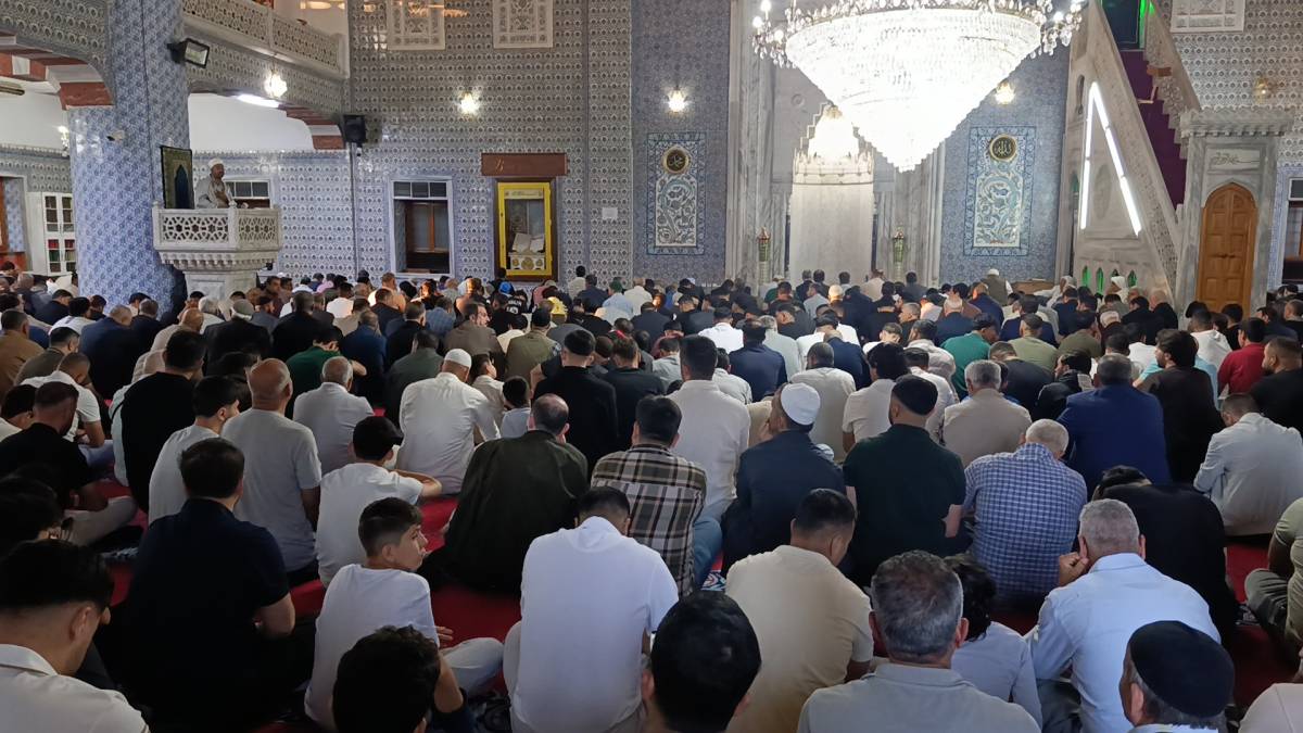 Şanlıurfa'da bayram namazı coşkusu!