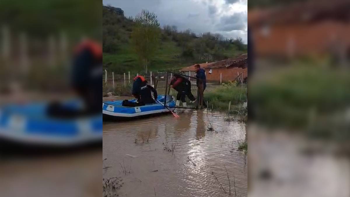 Tokat'ta mahsur kalan vatandaşlar AFAD botları ile kurtarıldı!
