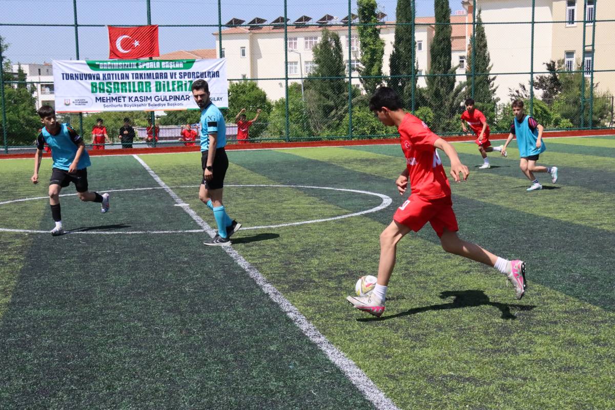 Büyükşehir'den okullar arası futbol turnuvası!