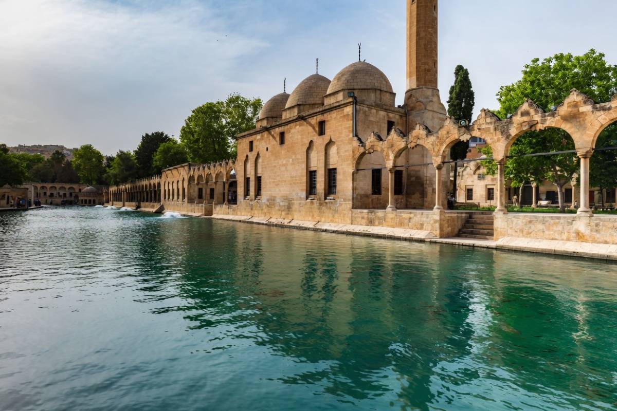 Turistler ve Urfalılar belediyeden ne bekliyor? İşte en çok şikayet edilen konular...