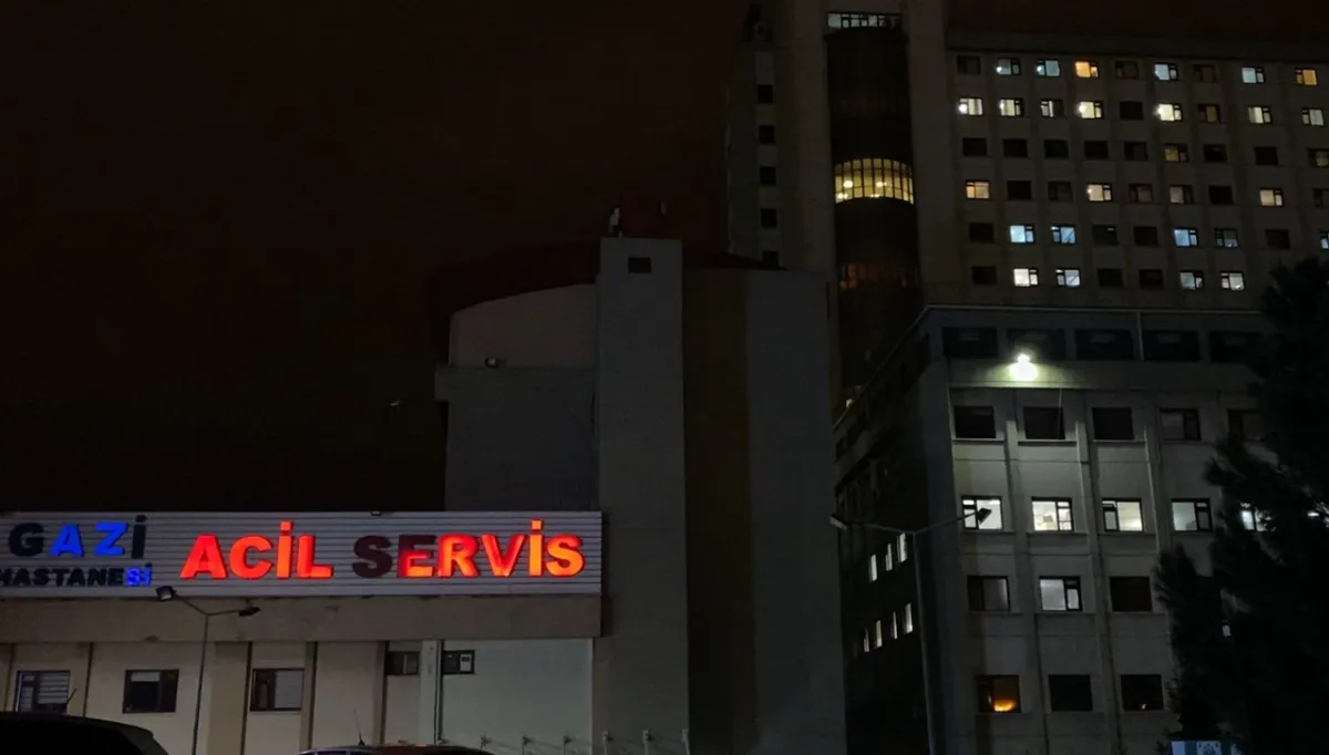 Ünlü sanatçı hastaneye kaldırıldı!