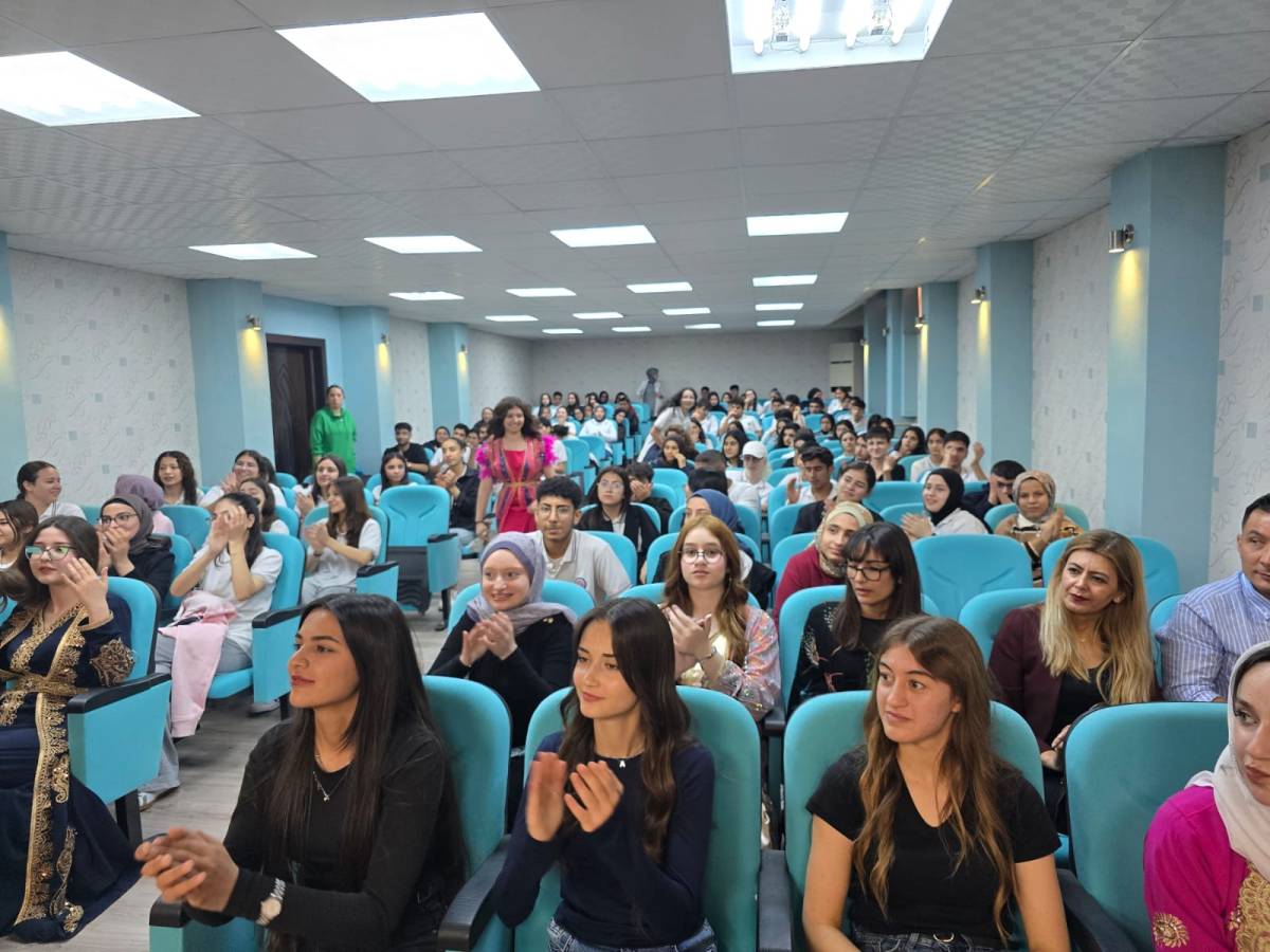 Şanlıurfa’da çocuk gelinler ve bağımlılık temalı tiyatro beğeni topladı!