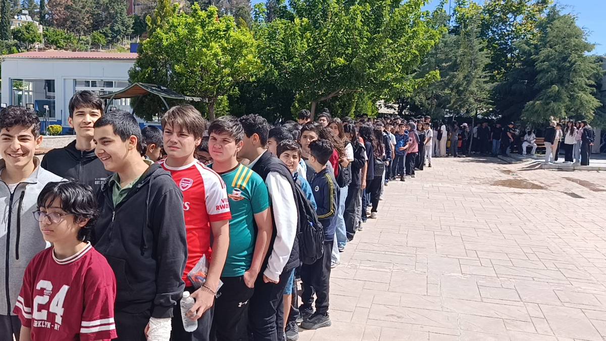Şanlıurfa’da LGS provasına yoğun katılım!