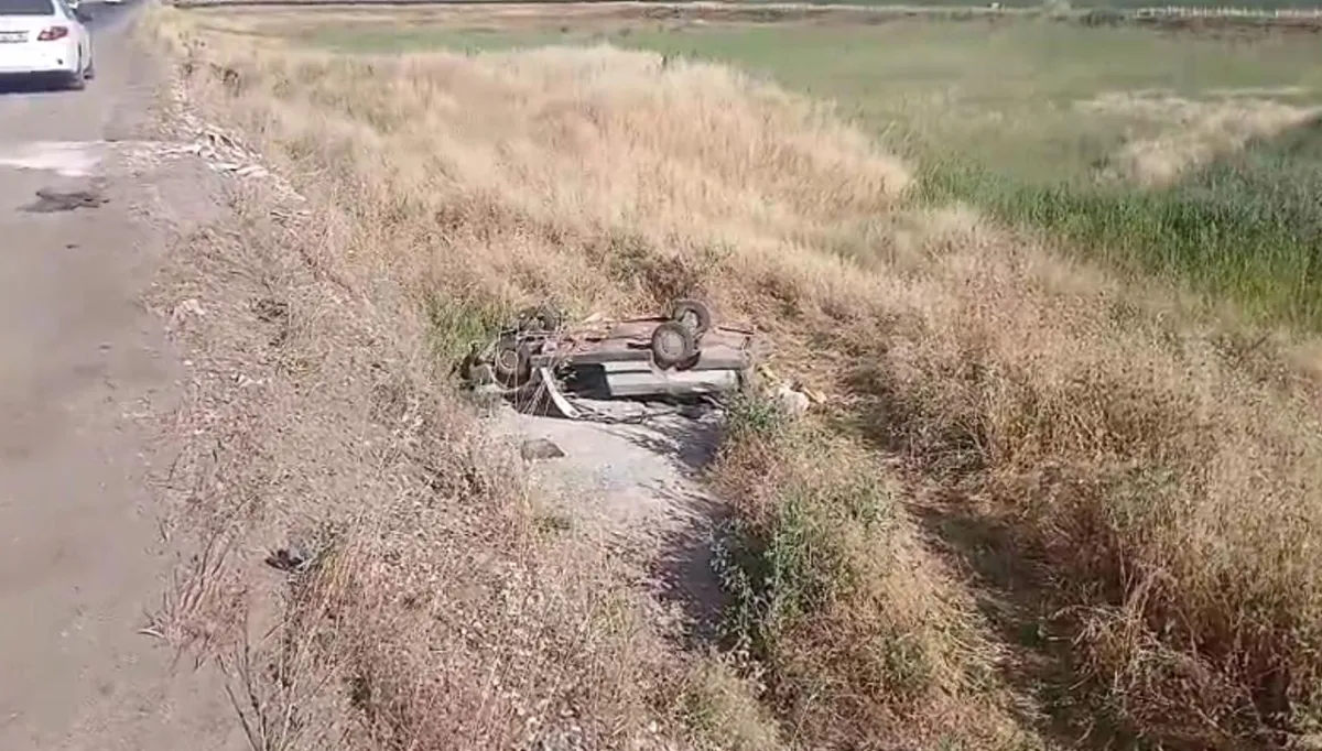 Urfa'da otomobil şarampole devrildi: Ölü ve yaralılar var!