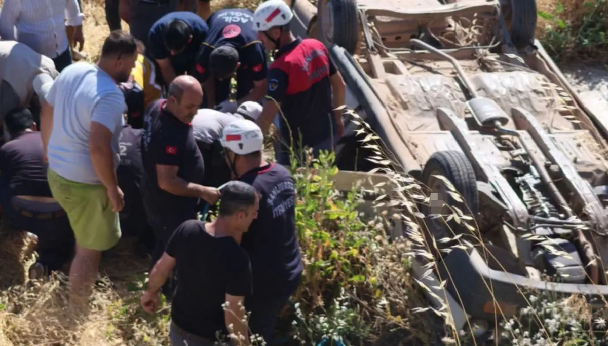 Urfa'da otomobil şarampole devrildi: Ölü ve yaralılar var!