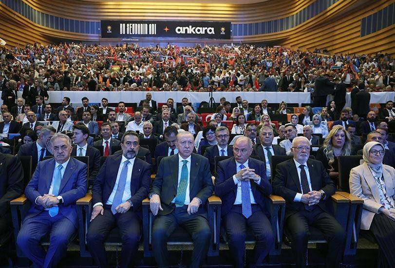 Cumhurbaşkanı Erdoğan açıklamalarda bulundu!
