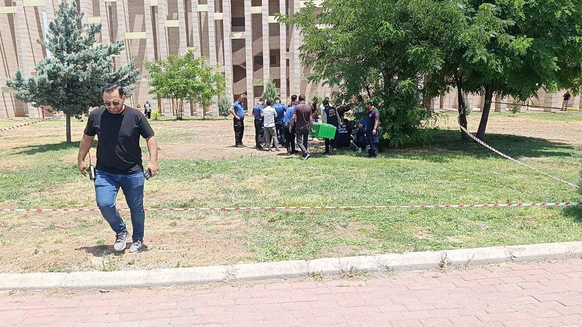 Urfa'da bir genç parkta ölü bulundu!