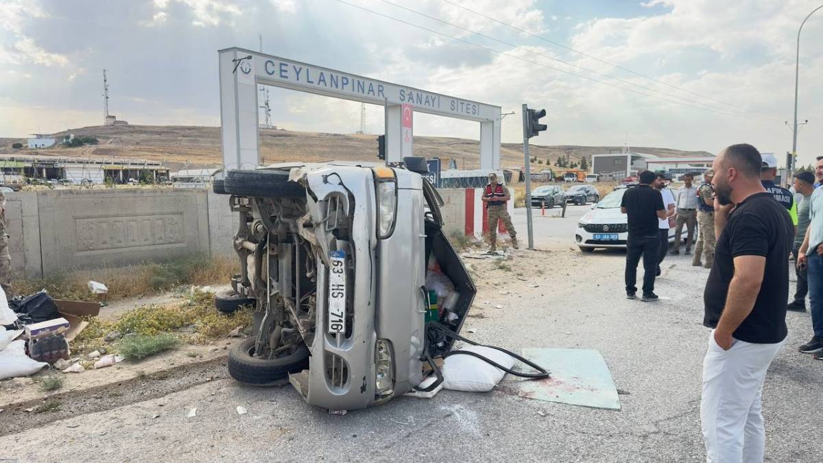 Urfa'da kamyonet devrildi: Yaralılar var!