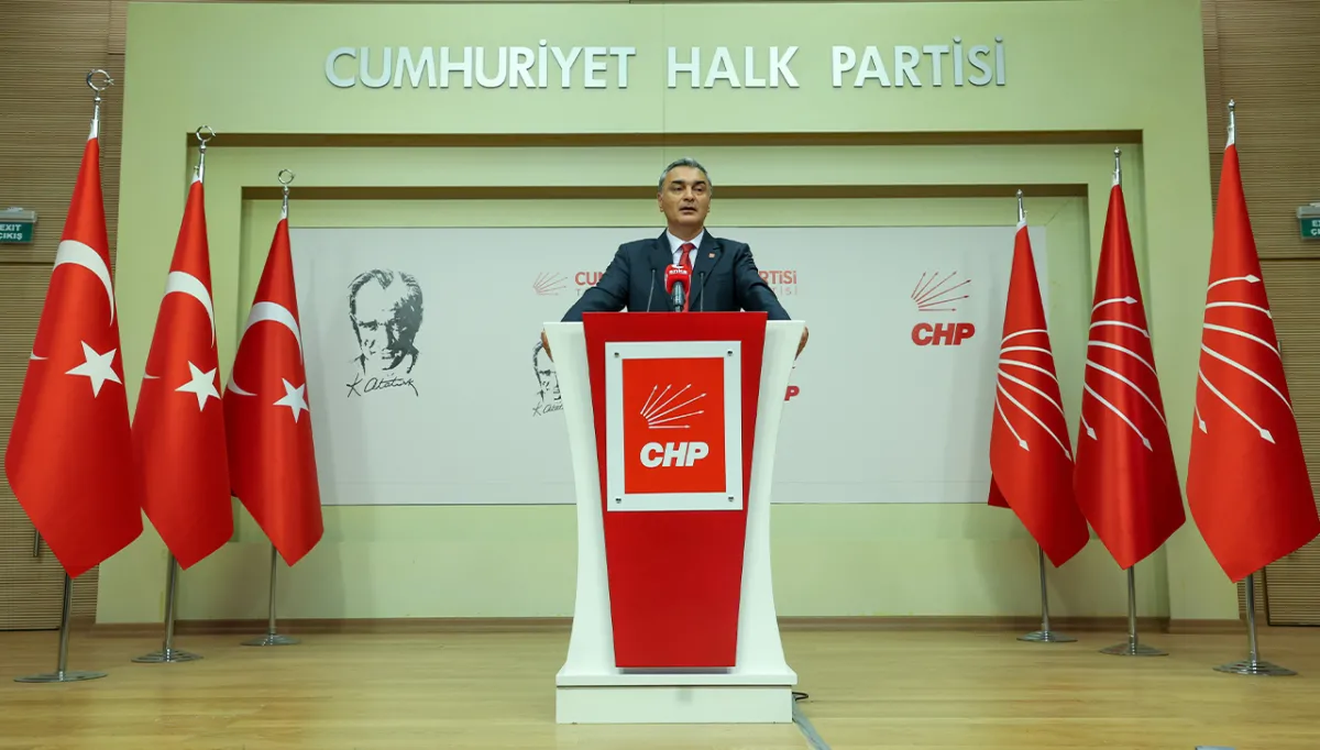 CHP Antalya ve Kayseri il başkanları görevden alındı!