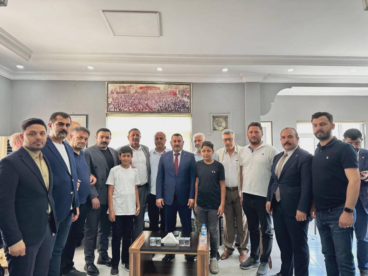 Özyavuz’dan MHP İl Yönetimine destek ve tebrik ziyareti!