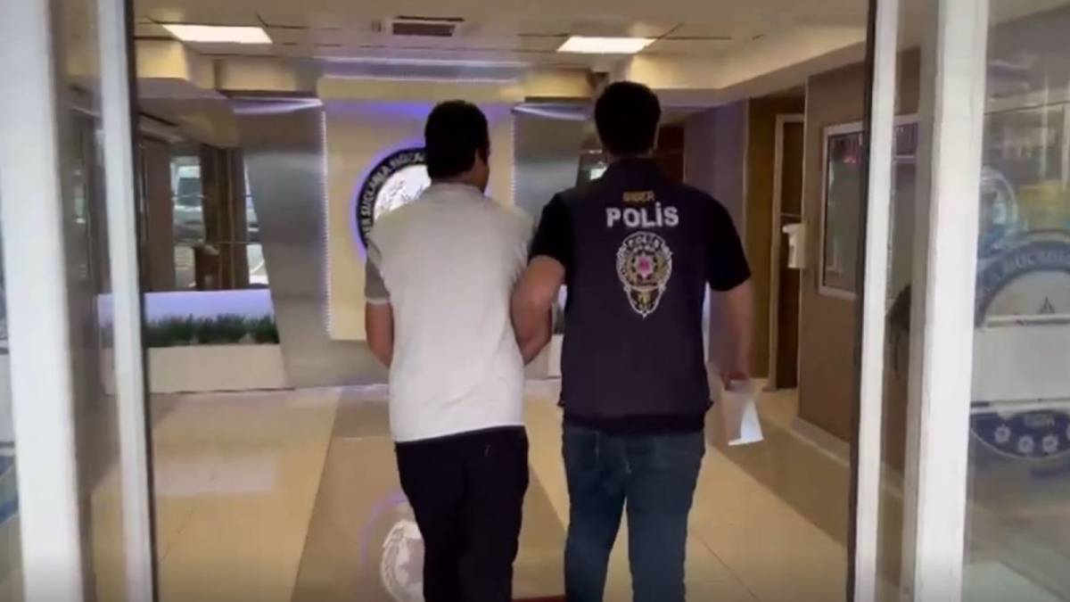 Sahte dolar üreten şebeke çökertildi: Çok sayda gözaltı!