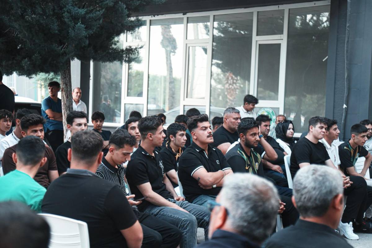 Şanlıurfaspor Başkanı taraftarlarla bir araya geldi!