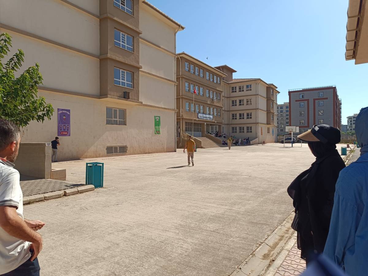 Şanlıurfa'da YKS heyecanı başladı!