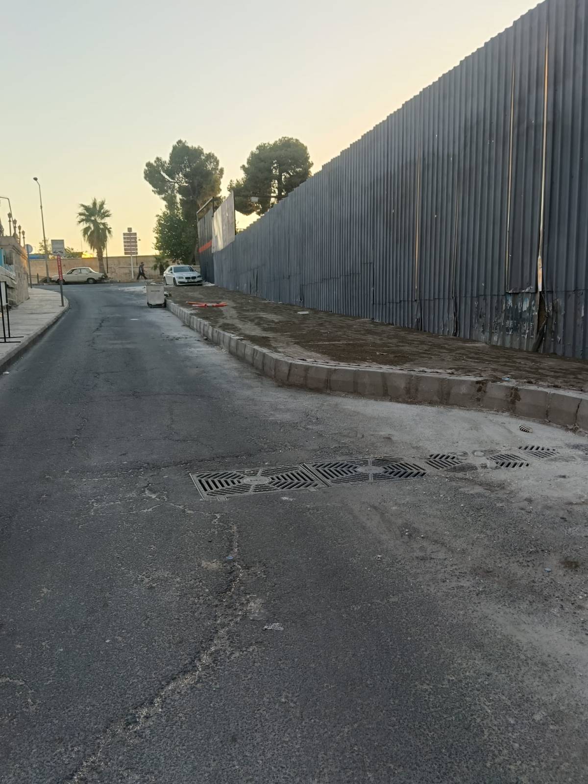 Urfa'daki altgeçide yapılan hatalı parka belediyeden kaldırım çözümü!
