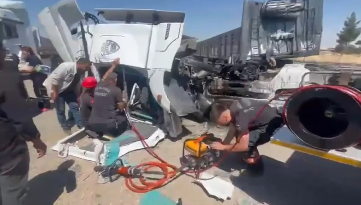Urfa'da feci kaza: Ölü ve yaralı var!