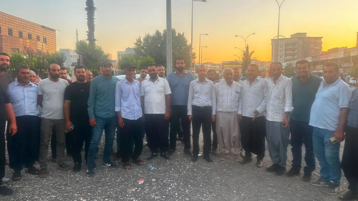 Şanlıurfa'da çiftçiler ile Vekil Şenyaşar sulama suyu için valiliğe yürüdü!