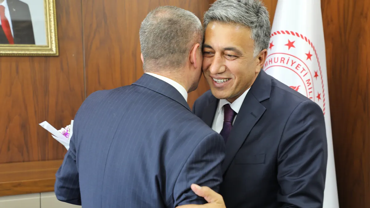 Şanlıurfa'ya atanan İl Milli Eğitim Müdürü görevi deviretti!