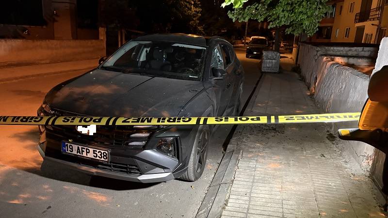 Babasının evine tüfekle ateş açtı!