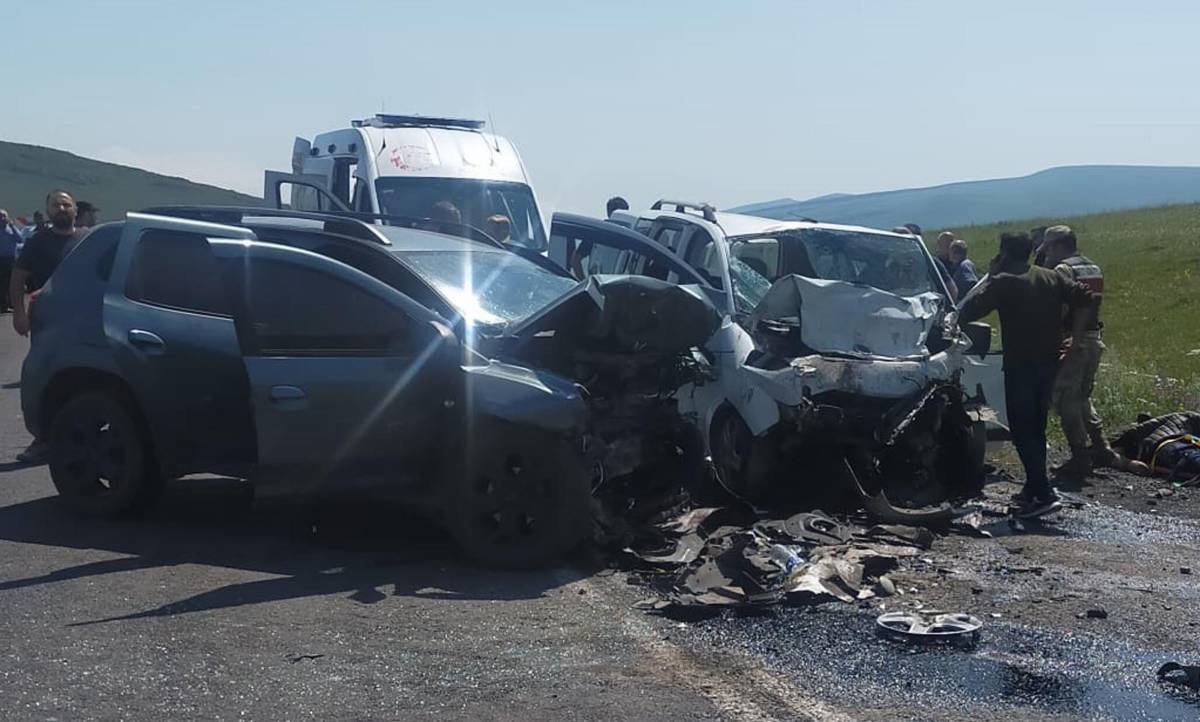 Katliam gibi kaza: Çok sayıda ölü ve yaralı!