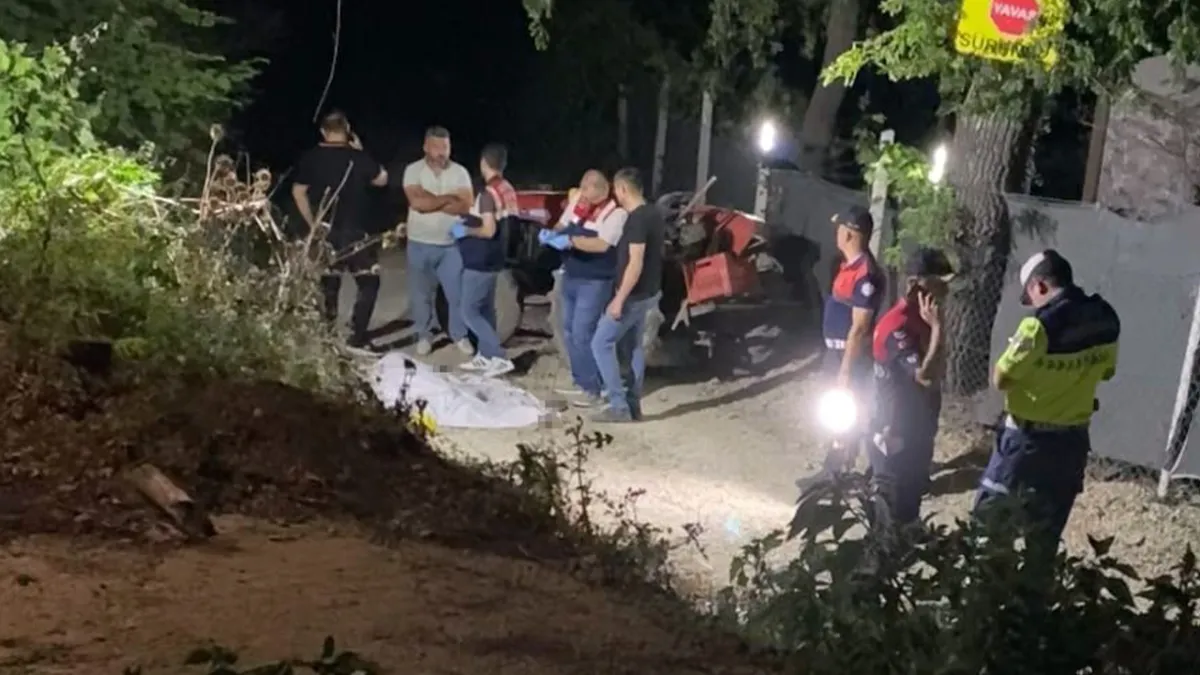 Devrilen traktörün sürücüsü feci şekilde öldü!