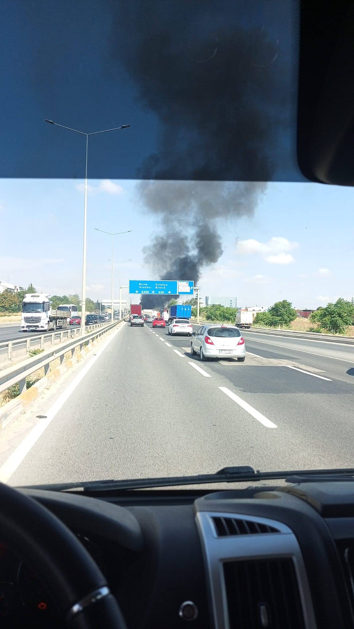 yanan kamyon adeta alev topuna döndü