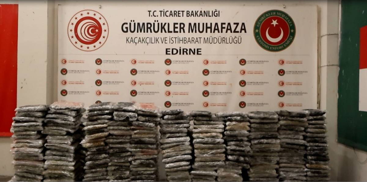 Tavuk kolilerine gizlenmiş halde bulundu: 526 kilogram ele geçirildi!