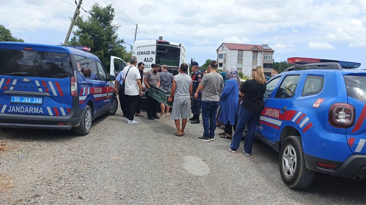 Tarlada yanmış halde bir kadın cesedi bulundu!