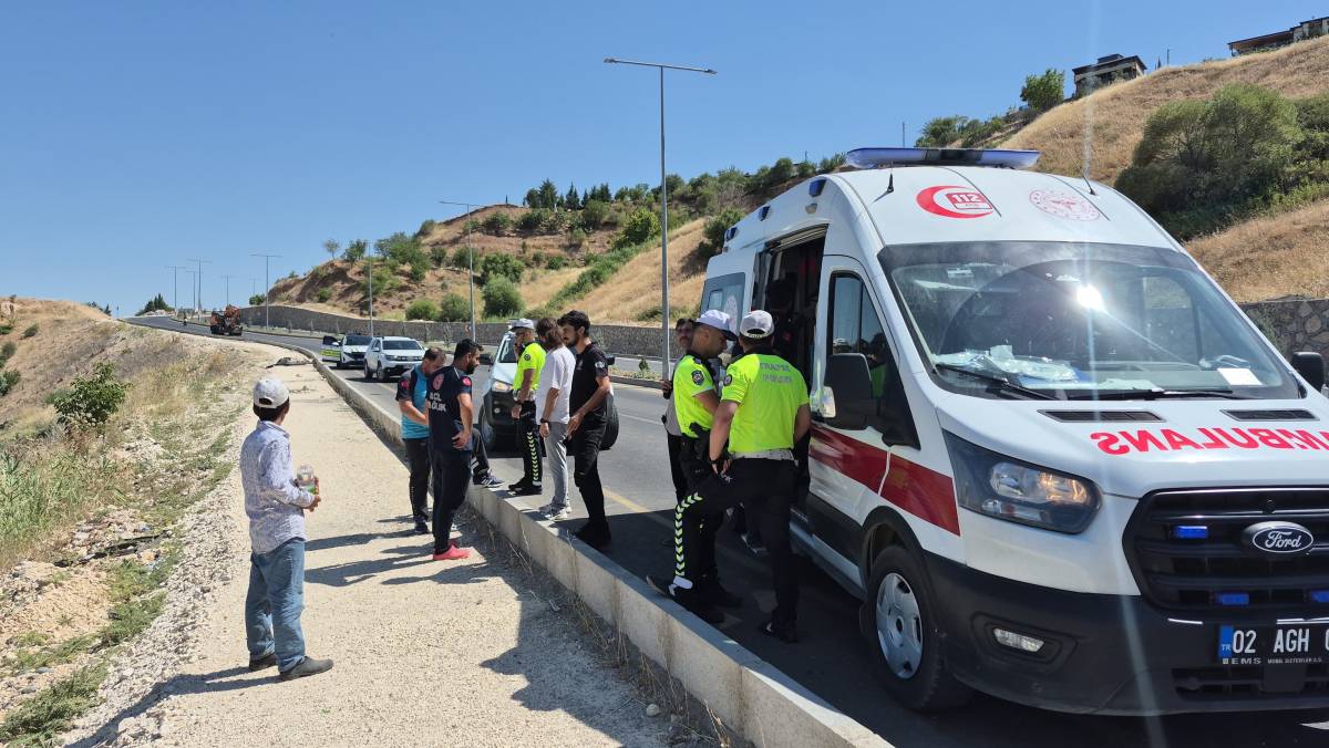 Kontrolden çıkan otomobil takla attı: Çok sayıda yaralı var!