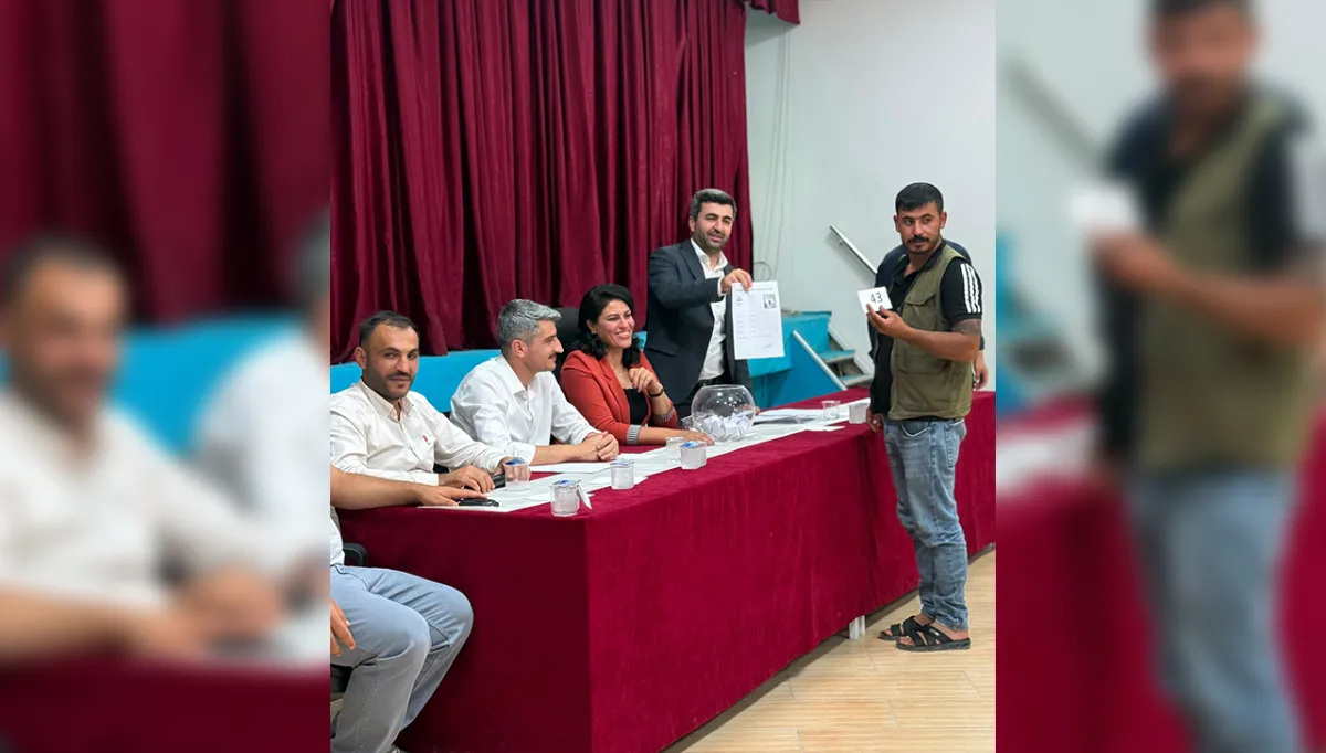 Suruç Belediyesi seyyar satış noktaları hak sahiplerine teslim etti!