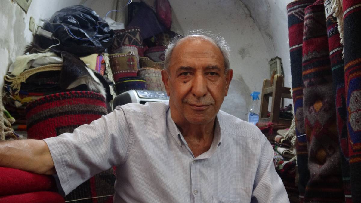 Urfa'da asırlardır süren gelenek! Kimi sevgisini kimi hüznü işler!