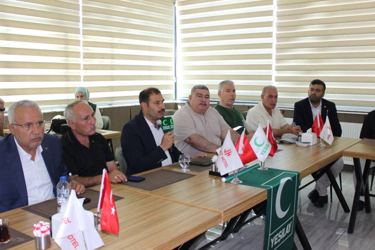 Yeşilay Şanlıurfa Şubesi muhtarlarla buluştu!