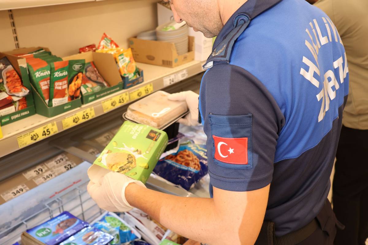 Haliliye zabıtasından marketlere sıkı denetim!