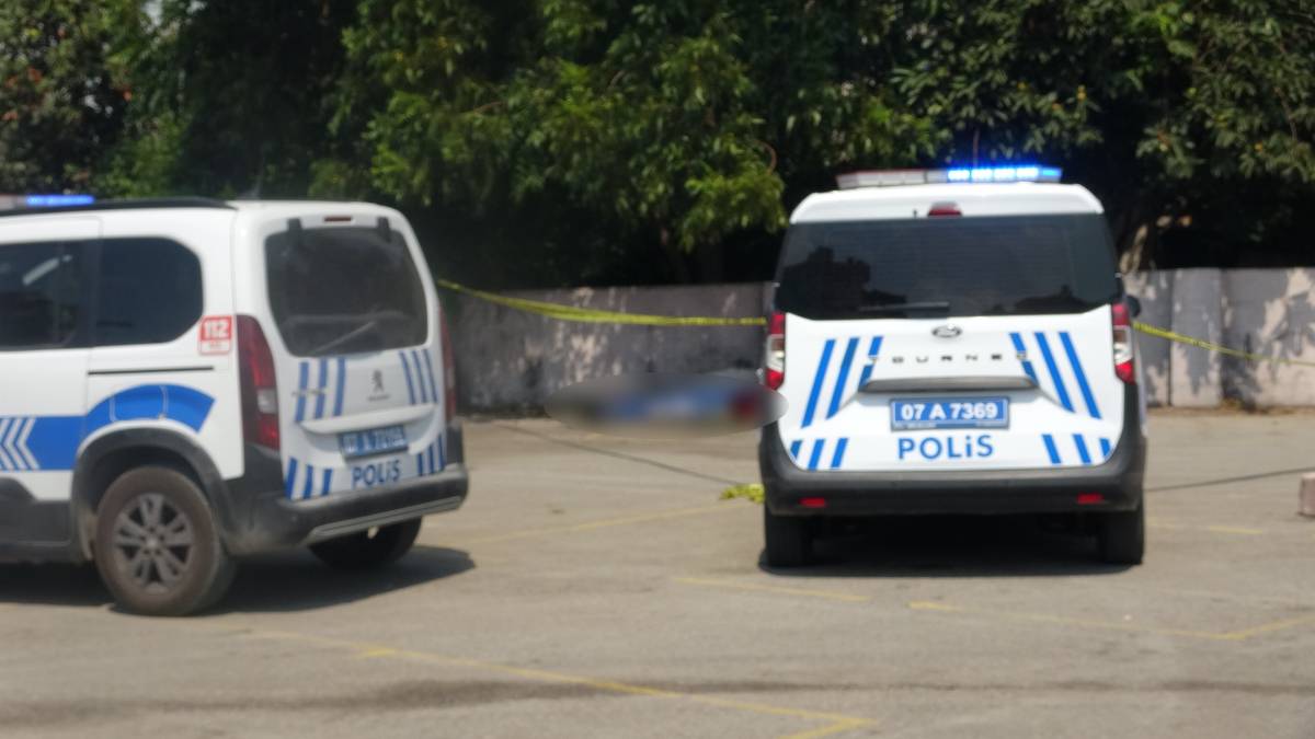 Pazar alanında erkek cesedi bulundu!