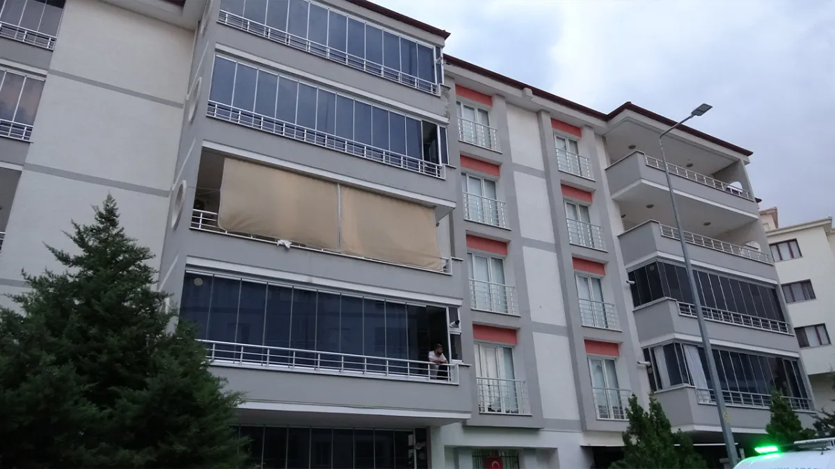 İş adamı evinde ölü bulundu!