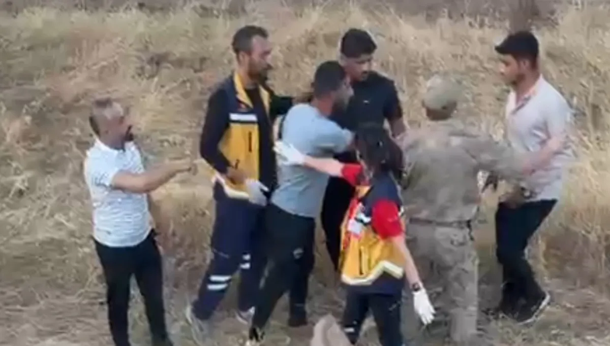Urfa'da otomobil şarampole devrildi: Çok sayıda yaralı var!