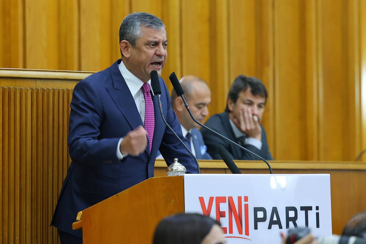 Yeni Parti TBMM'de ilk grup toplantısını gerçekleştirdi!