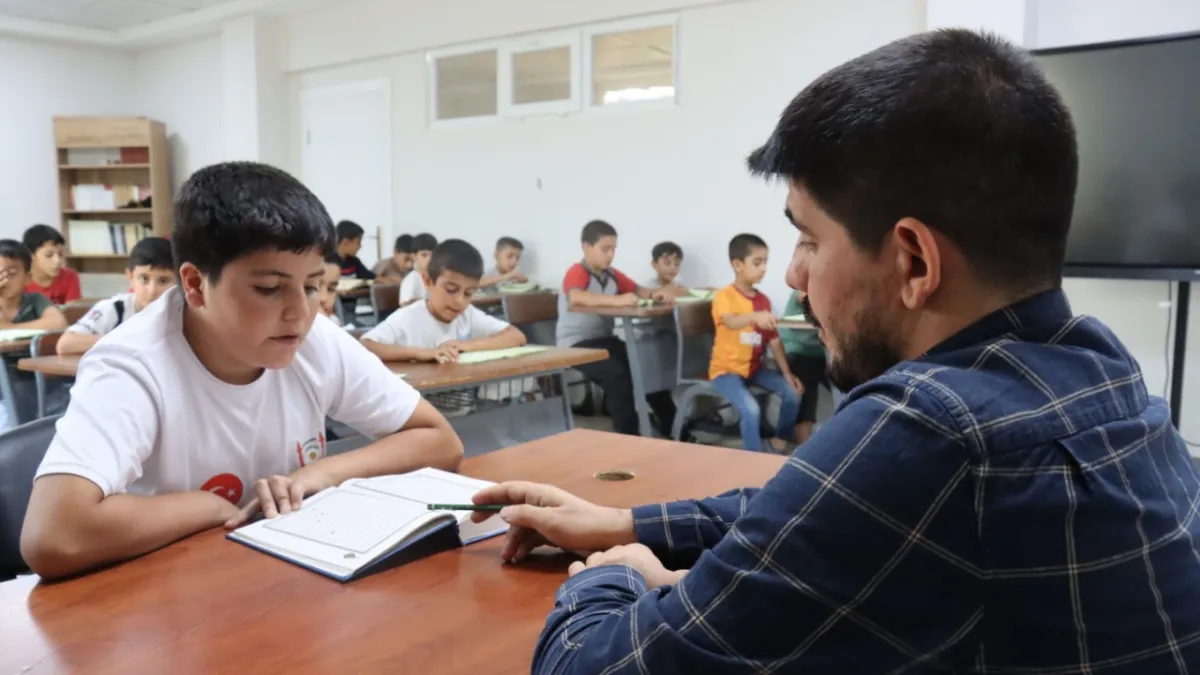 Urfa'da çocuklar yaz tatilini Kur’an-ı Kerim öğrenerek değerlendiriyor!