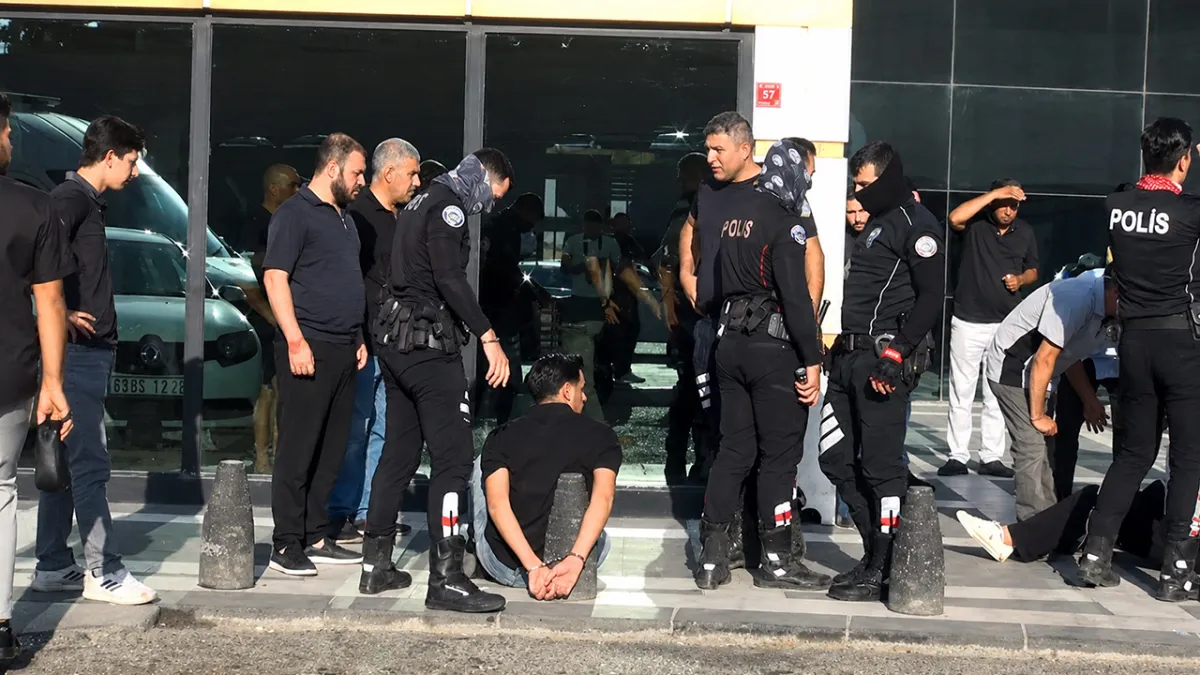 Urfa’da bıçaklı kavga: Yaralılar var!
