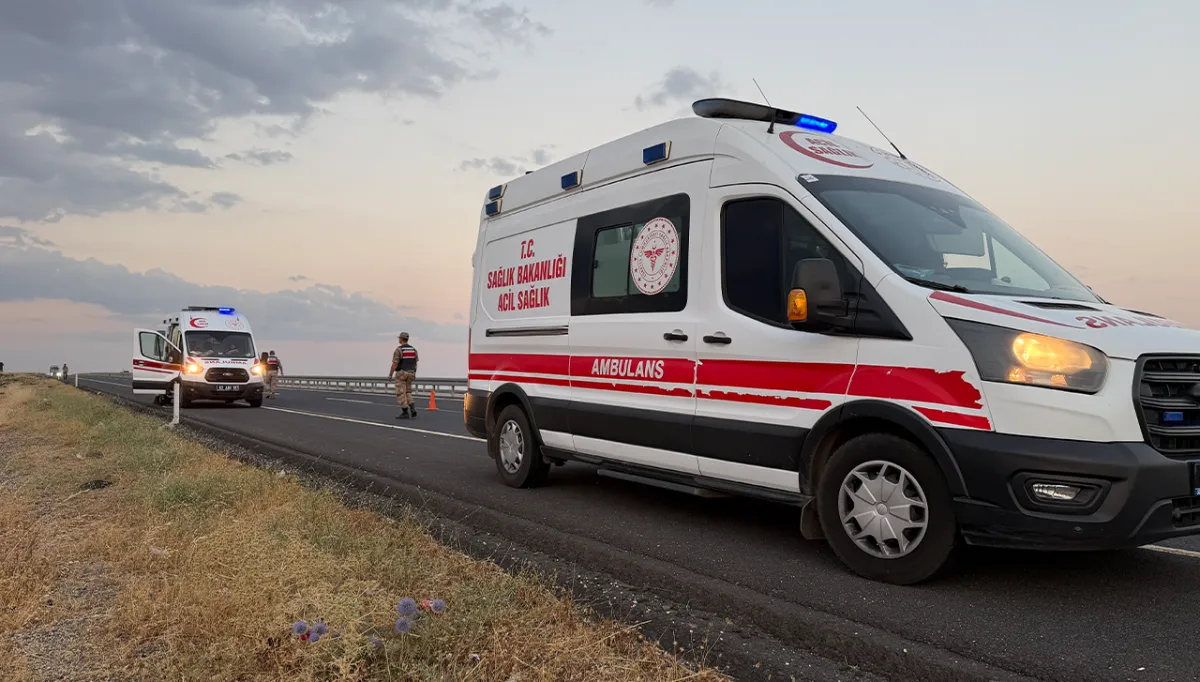 Urfa'da otomobil takla attı: Yaralılar var!