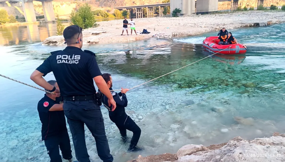 Fırat Nehri'nde can pazarı: Çok sayıda vatandaş kurtarıldı!