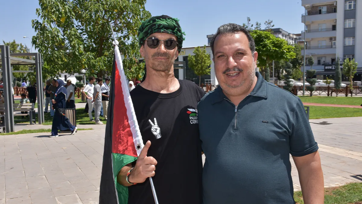 Urfa'da Filistin Konvoyu'na katıldı: Müslüman oldu!