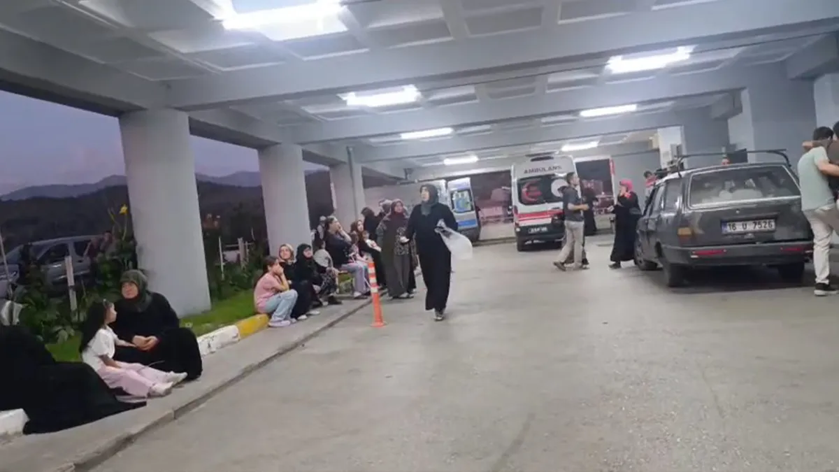 Düğün yemeği faciaya döndü: Davetliler hastaneye kaldırıldı!