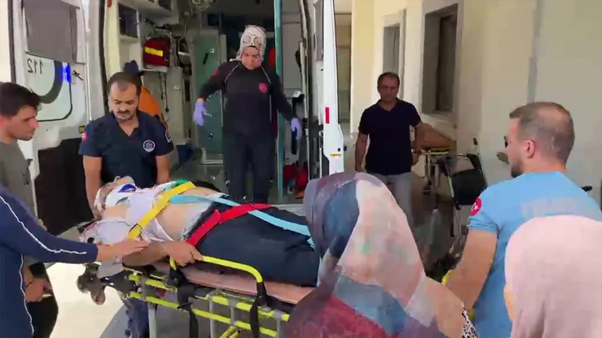 İki otomobil çarpıştı: Yaralılar var!