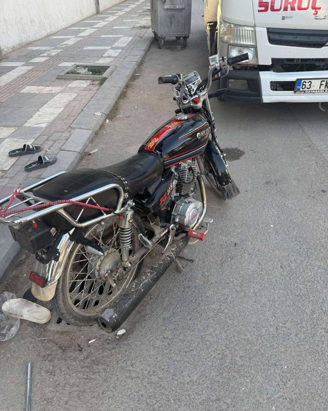 Urfa'da otomobil ile motosiklet çarpıştı!