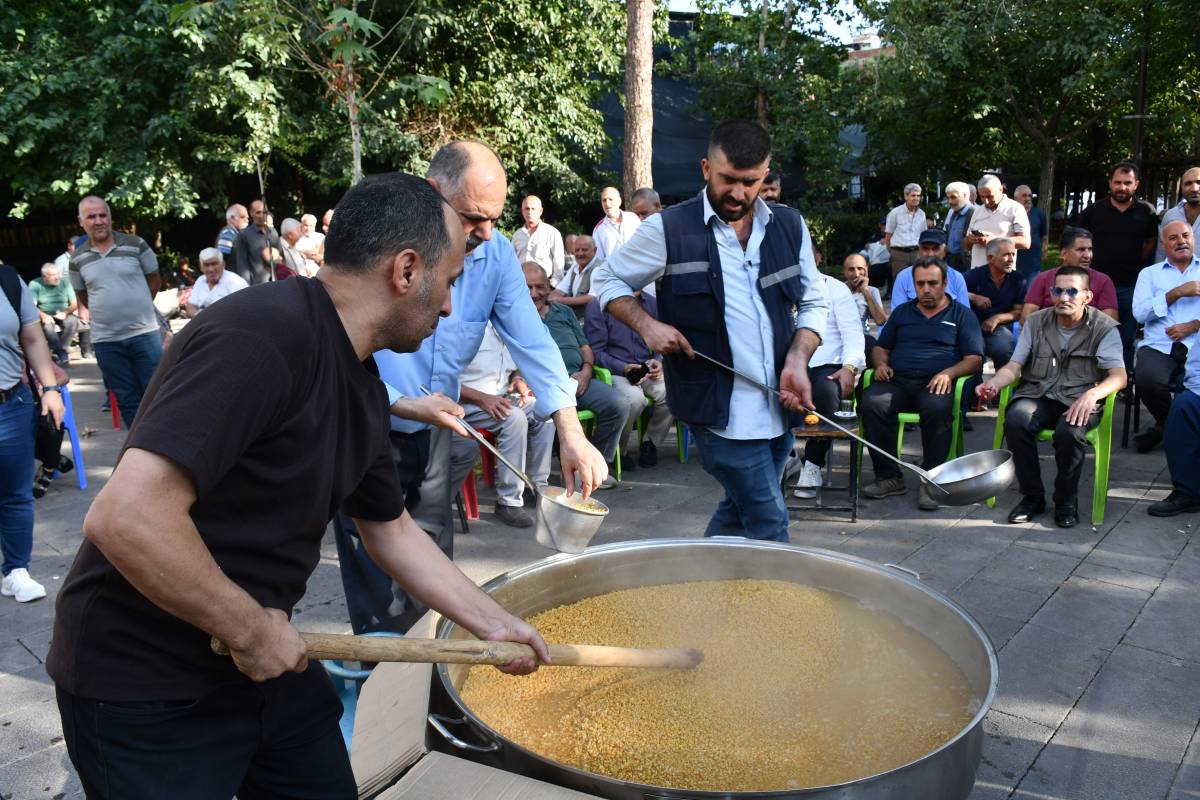 Urfa'da unutulmaya yüz tutmuş gelenek yeniden yaşatıldı!
