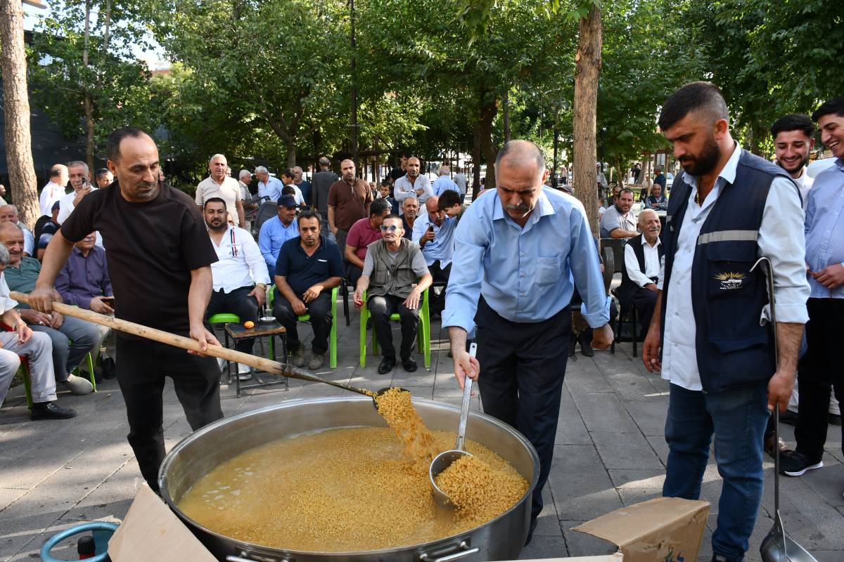 Urfa'da unutulmaya yüz tutmuş gelenek yeniden yaşatıldı!