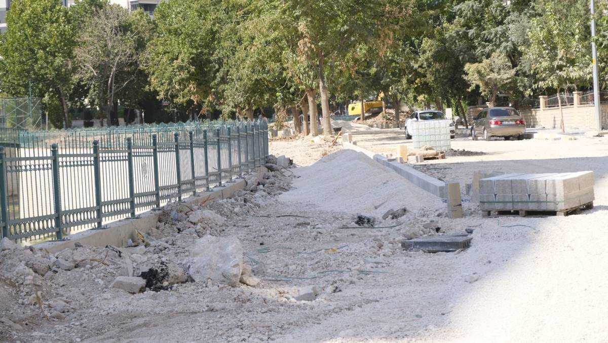 Yıldırım'dan Karaköprü’de 3 yıldır süren dere çalışmasına sert tepki!
